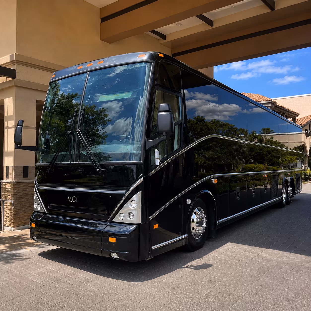find a bus for the odessa midland concert run on i 20