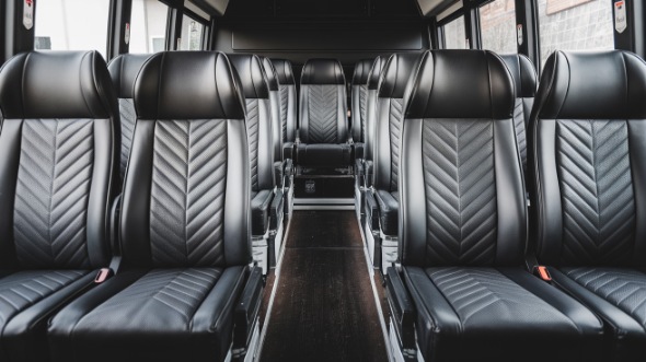 18 passenger minibus rental amarillo